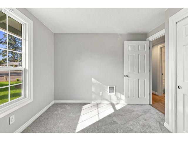 1240 Nw 55TH Loop, Vancouver, WA 98663