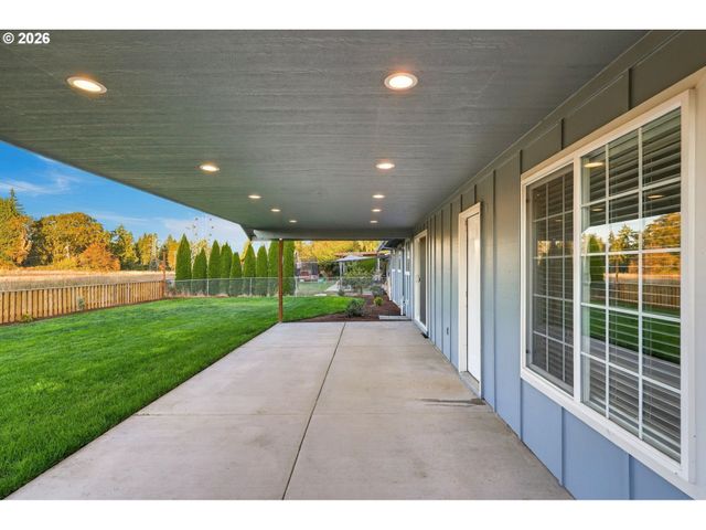 1240 Nw 55TH Loop, Vancouver, WA 98663