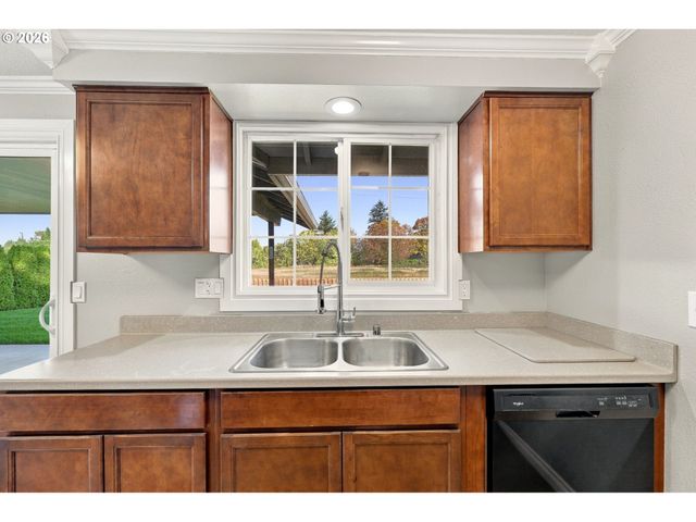 1240 Nw 55TH Loop, Vancouver, WA 98663
