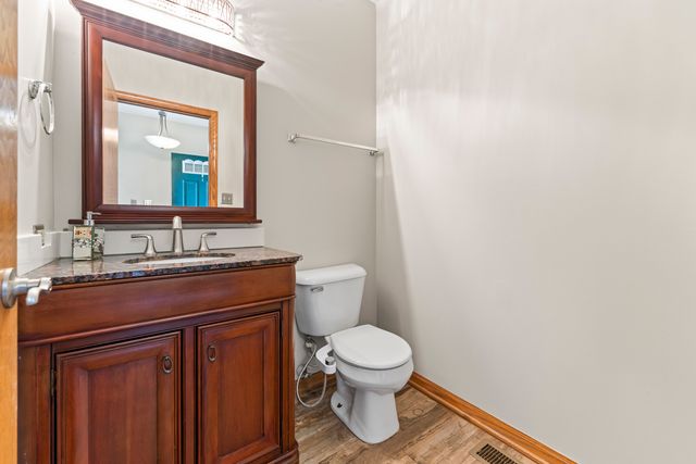 10930 Jodan Drive, Oak Lawn, IL 60453