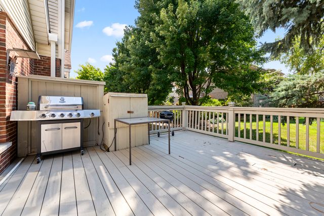 10930 Jodan Drive, Oak Lawn, IL 60453