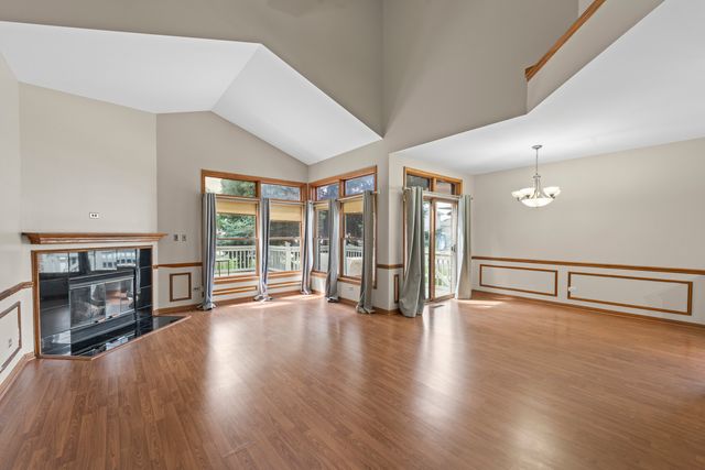 10930 Jodan Drive, Oak Lawn, IL 60453
