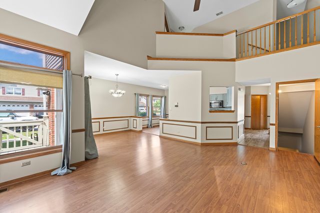 10930 Jodan Drive, Oak Lawn, IL 60453