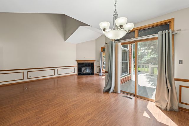 10930 Jodan Drive, Oak Lawn, IL 60453