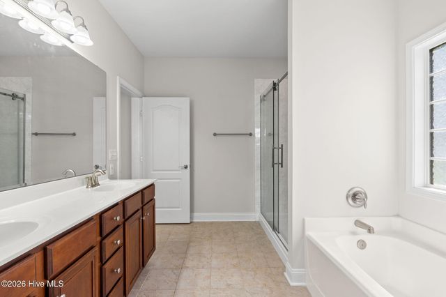 8064 W Highcroft Drive NE, Leland, NC 28451