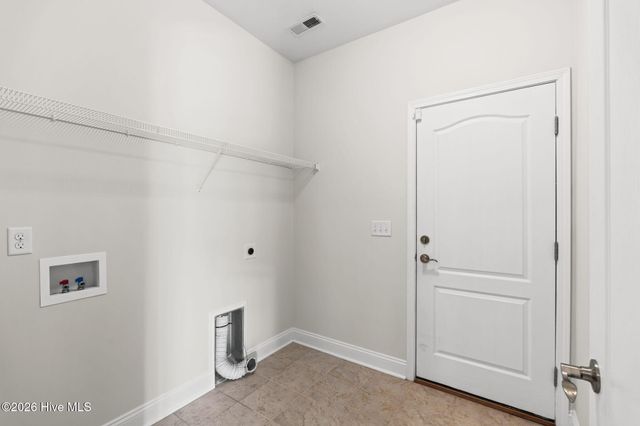 8064 W Highcroft Drive NE, Leland, NC 28451