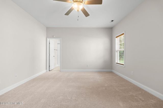 8064 W Highcroft Drive NE, Leland, NC 28451