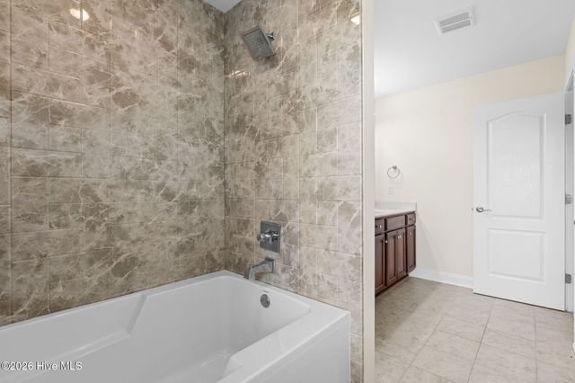 8064 W Highcroft Drive NE, Leland, NC 28451