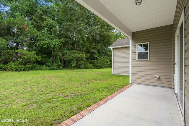 8064 W Highcroft Drive NE, Leland, NC 28451