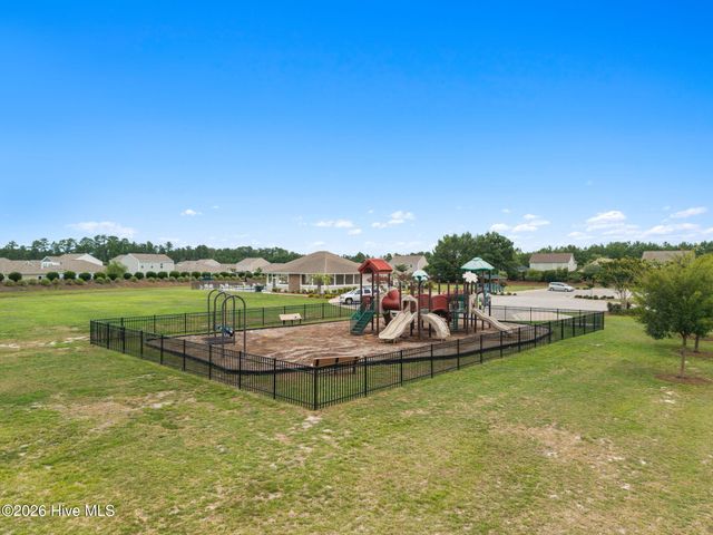 8064 W Highcroft Drive NE, Leland, NC 28451
