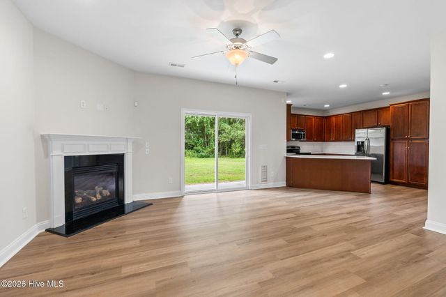 8064 W Highcroft Drive NE, Leland, NC 28451