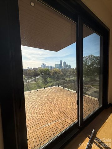 620 Cross Trail Drive, Charlotte, NC 28204