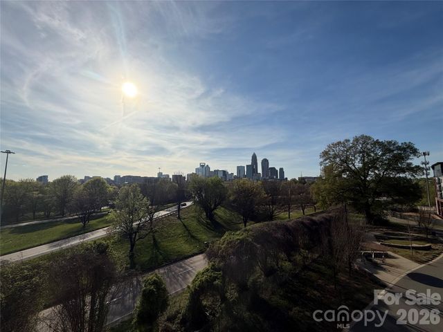 620 Cross Trail Drive, Charlotte, NC 28204