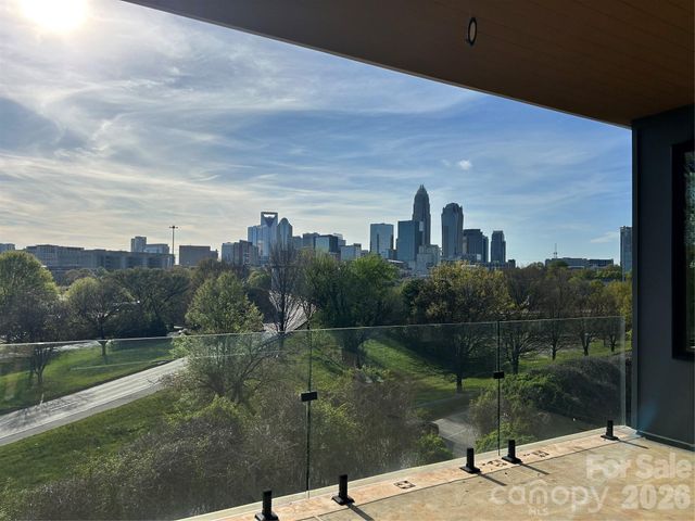 620 Cross Trail Drive, Charlotte, NC 28204