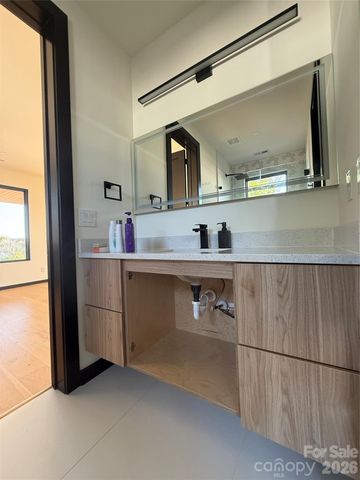 620 Cross Trail Drive, Charlotte, NC 28204