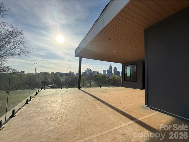 620 Cross Trail Drive, Charlotte, NC 28204