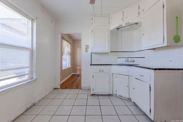 450 Westminster, San Antonio, TX 78228