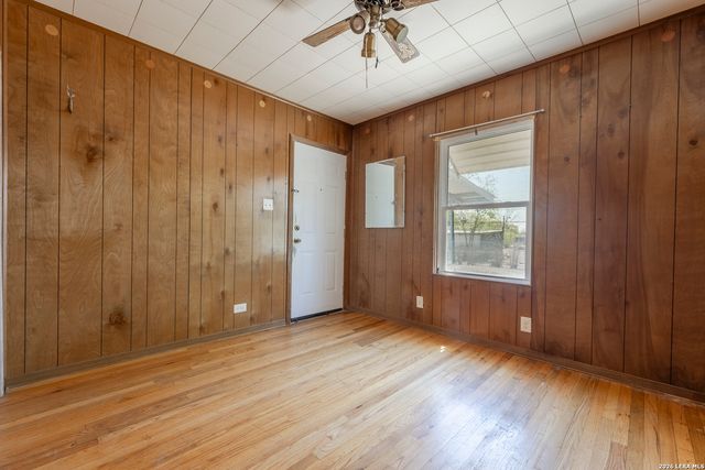 450 Westminster, San Antonio, TX 78228