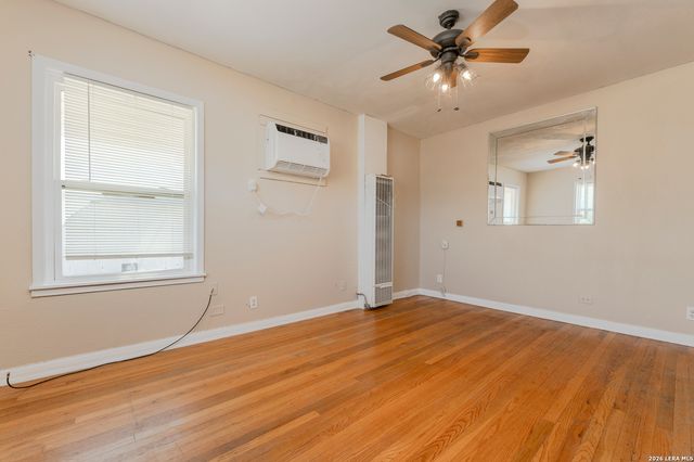 450 Westminster, San Antonio, TX 78228