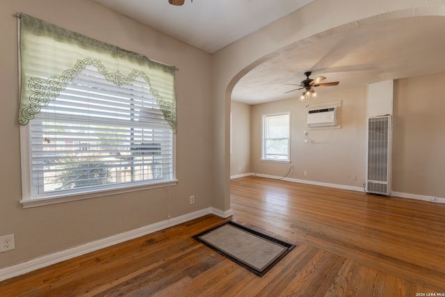 450 Westminster, San Antonio, TX 78228