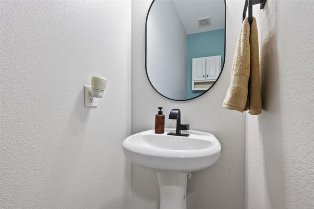 4492 Gran Canary Drive, League City, TX 77573