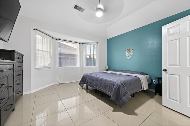 4492 Gran Canary Drive, League City, TX 77573