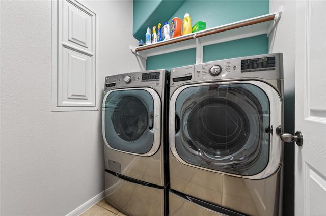 4492 Gran Canary Drive, League City, TX 77573