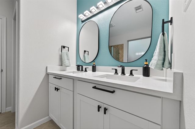 4492 Gran Canary Drive, League City, TX 77573