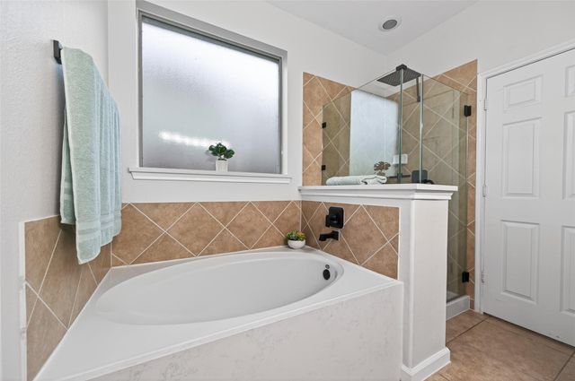 4492 Gran Canary Drive, League City, TX 77573