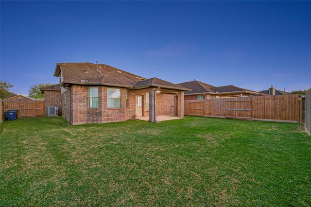 4492 Gran Canary Drive, League City, TX 77573