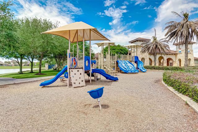 4492 Gran Canary Drive, League City, TX 77573