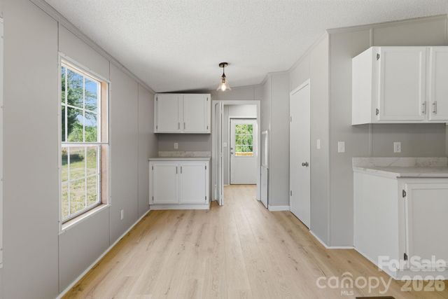 6490 Willow Road, Hendersonville, NC 28739