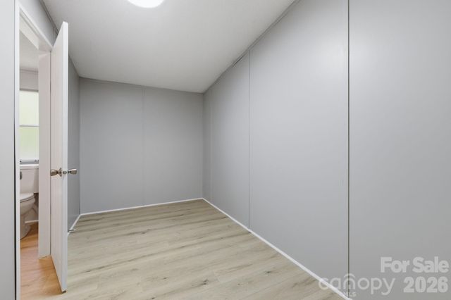 6490 Willow Road, Hendersonville, NC 28739