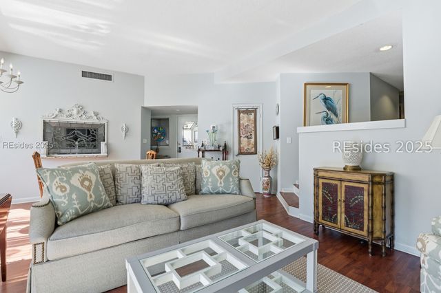 3 Shelter Cove Ln Apt 7434, Hilton Head Island, SC 29928