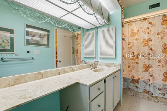 3 Shelter Cove Ln Apt 7434, Hilton Head Island, SC 29928