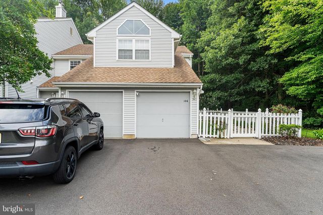 106 BIRCH HOLLOW DR, Bordentown, NJ 08505
