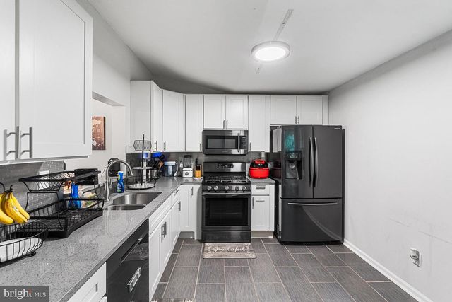 106 BIRCH HOLLOW DR, Bordentown, NJ 08505