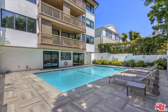 153 San Vicente Boulevard 4G, Santa Monica, CA 90402