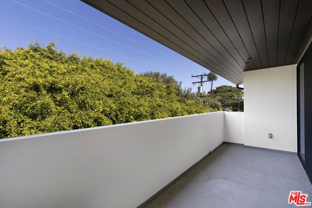153 San Vicente Boulevard 4G, Santa Monica, CA 90402