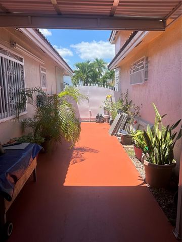 12377 NW 97th Pl 12377, Hialeah Gardens, FL 33018