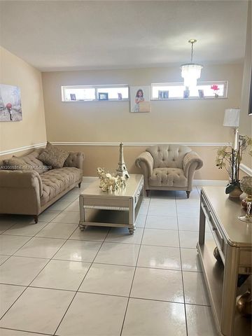 12377 NW 97th Pl 12377, Hialeah Gardens, FL 33018