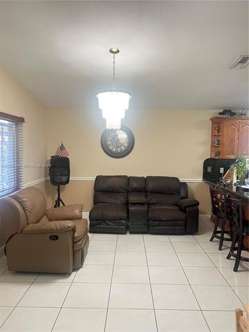 12377 NW 97th Pl 12377, Hialeah Gardens, FL 33018