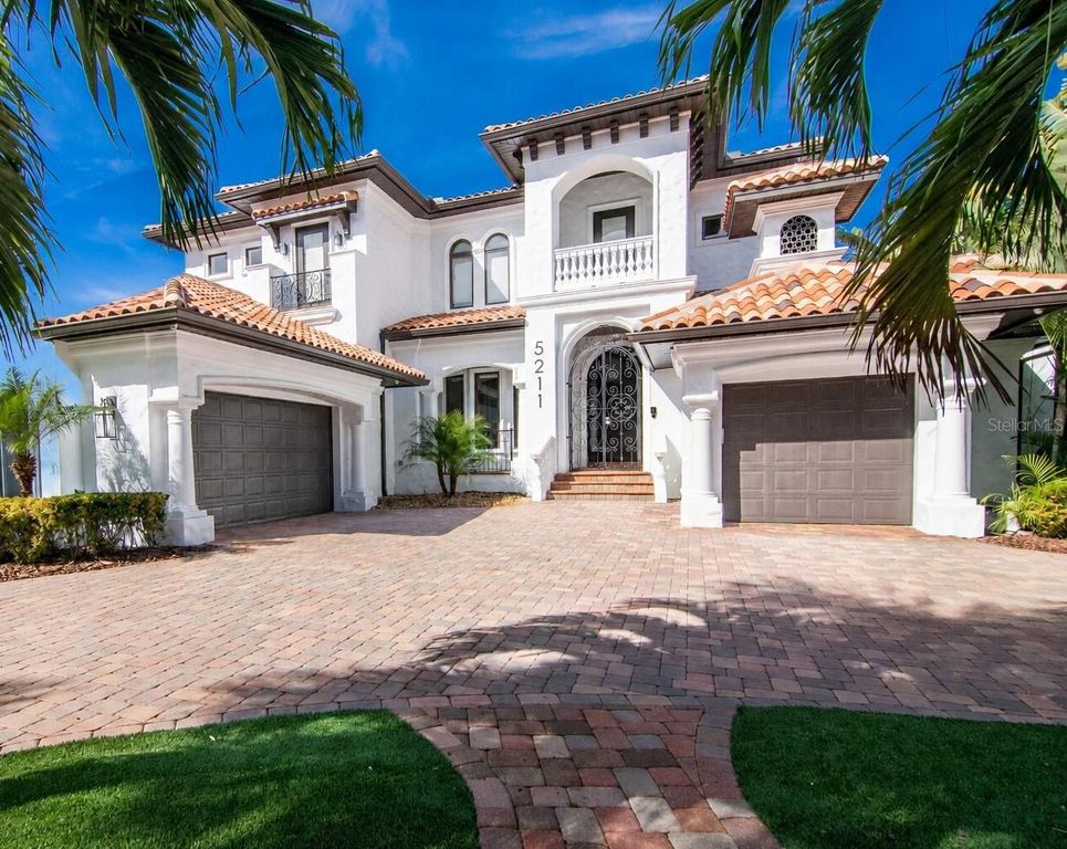 Image 1 of property listing at 5211 W NEPTUNE WAY, Tampa, FL 33609