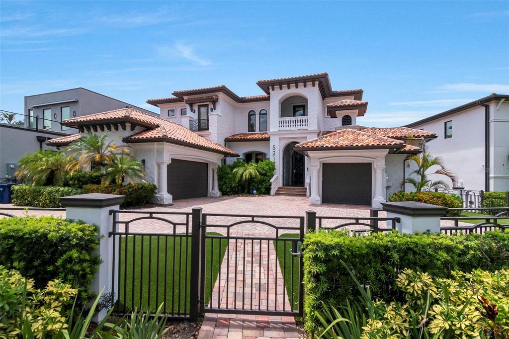 Image 2 of property listing at 5211 W NEPTUNE WAY, Tampa, FL 33609