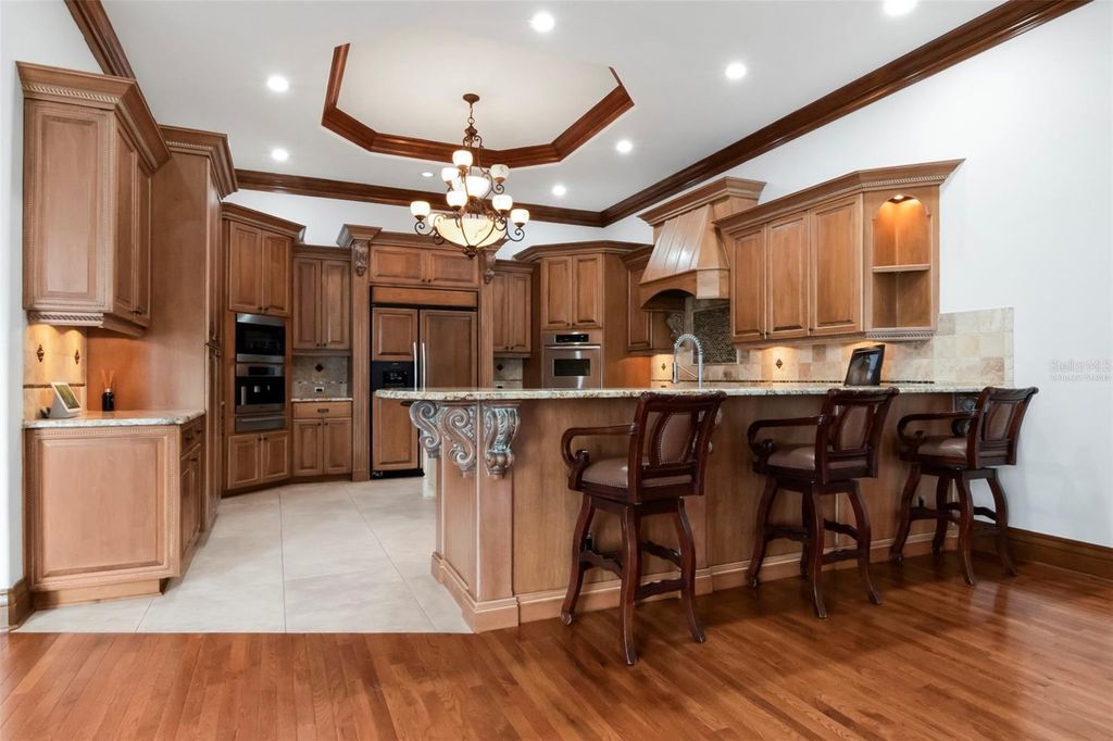 Image 15 of property listing at 5211 W NEPTUNE WAY, Tampa, FL 33609