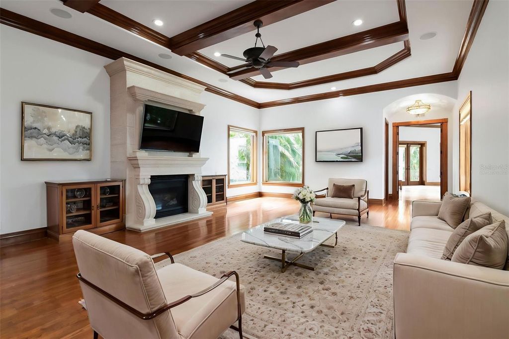 Image 19 of property listing at 5211 W NEPTUNE WAY, Tampa, FL 33609