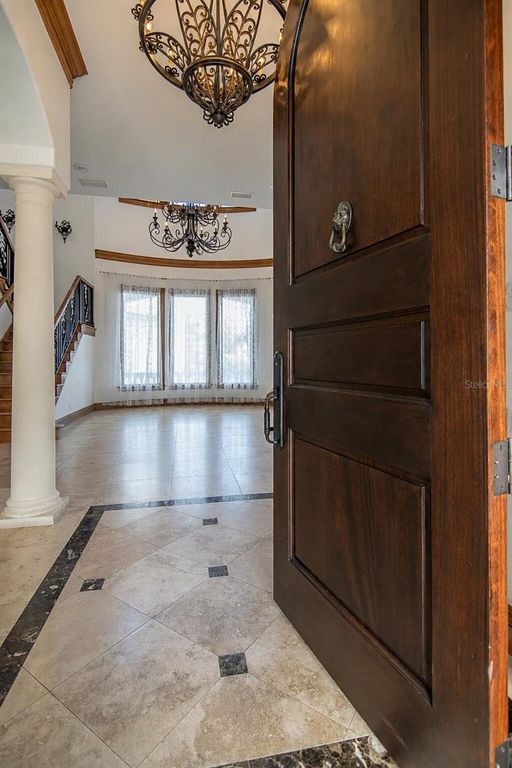 Image 3 of property listing at 5211 W NEPTUNE WAY, Tampa, FL 33609