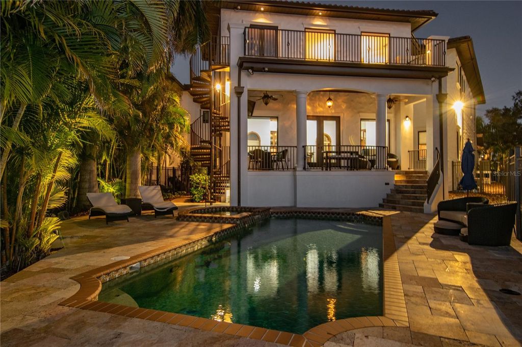 Image 67 of property listing at 5211 W NEPTUNE WAY, Tampa, FL 33609
