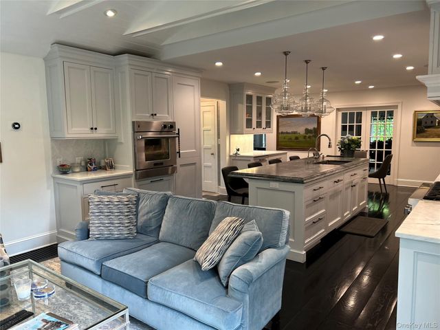 263 Corona Avenue, Pelham, NY 10803