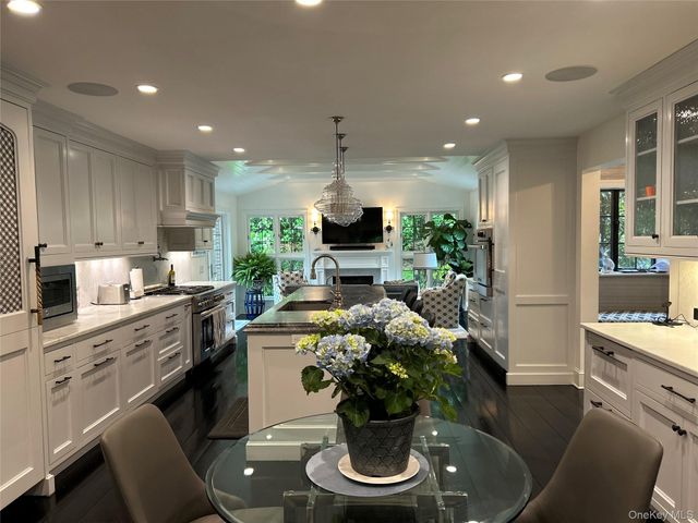 263 Corona Avenue, Pelham, NY 10803